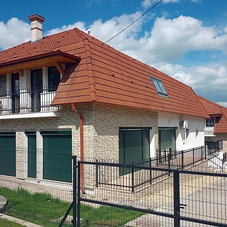 Szellorozsa Apartman Фоньод Экстерьер фото